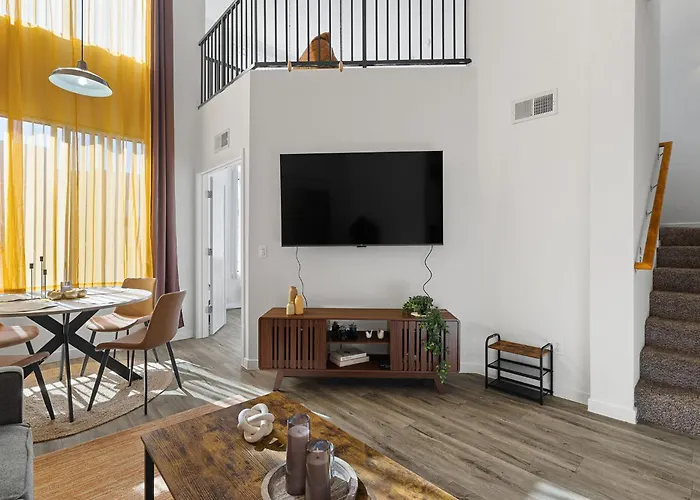 Modern Retreat Near Asu & Downtown Apartment Tempe