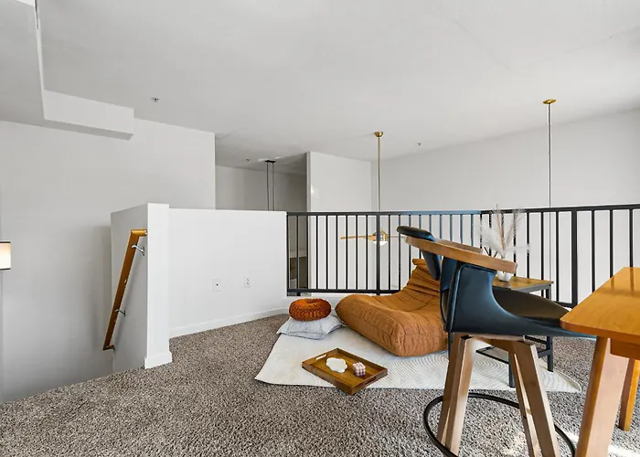 Modern Retreat Near Asu & Downtown